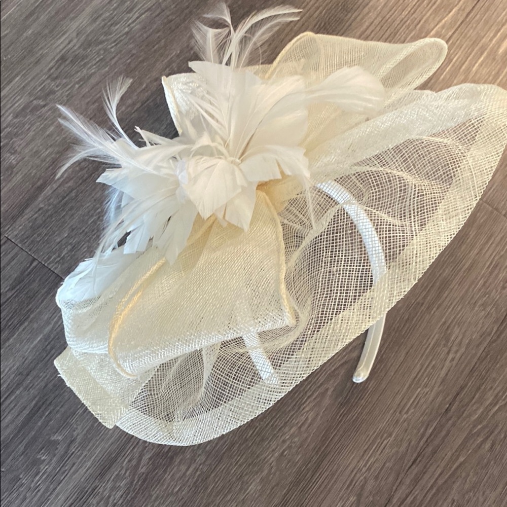 Scala Cream and White Vintage-Inspired Hat